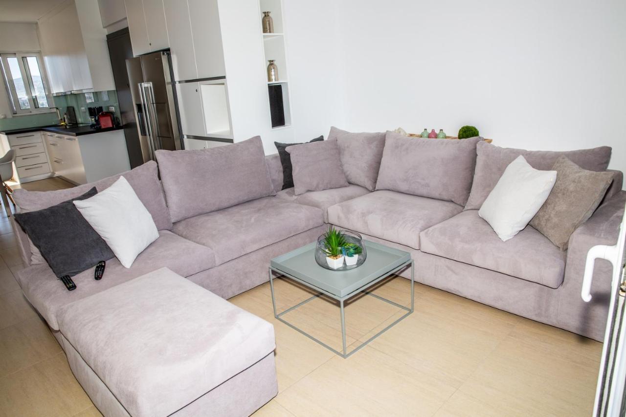 Komfort City Apartment "Elias" Mit Meerblick In Lavrio Bagian luar foto