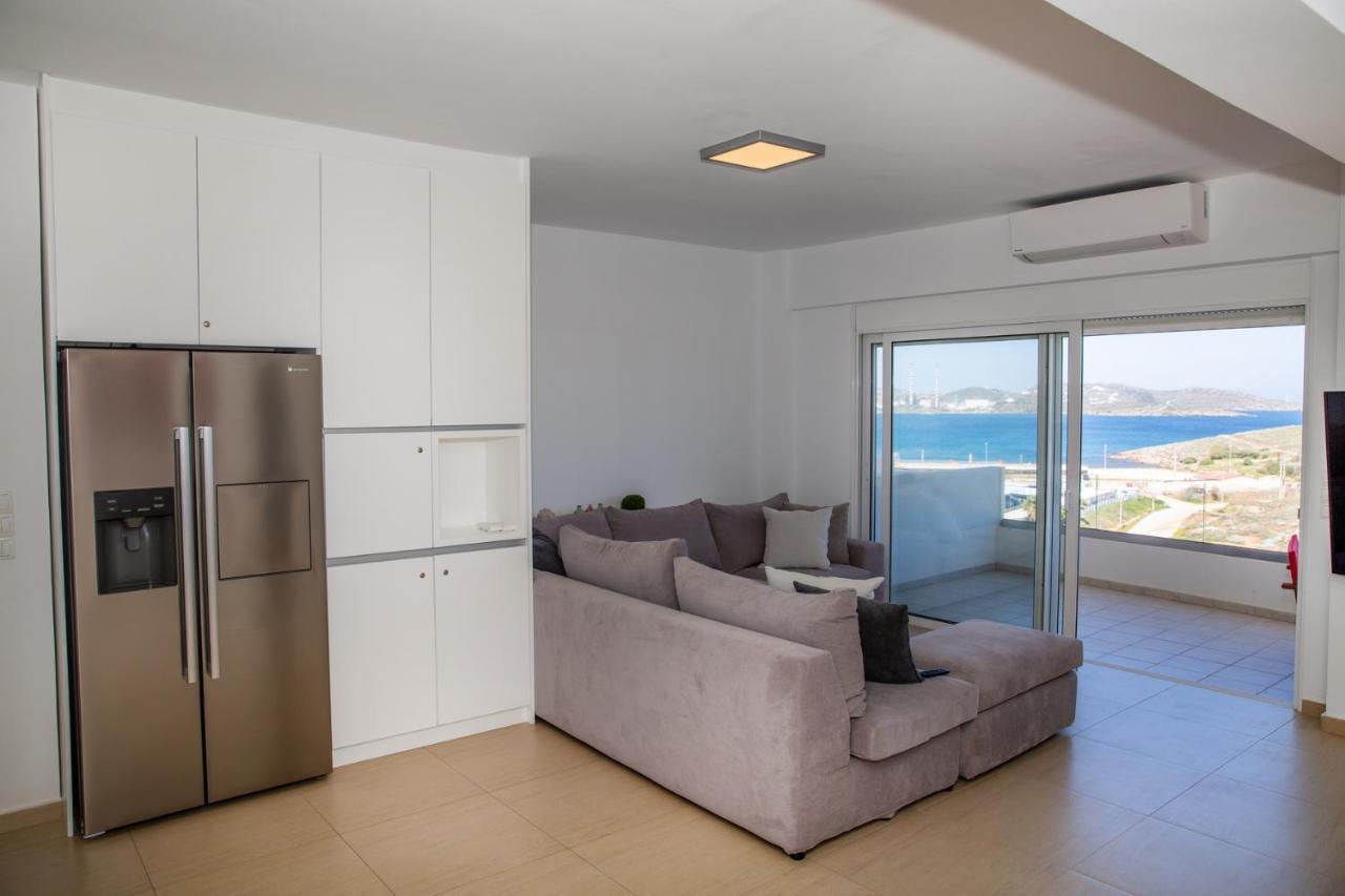 Komfort City Apartment "Elias" Mit Meerblick In Lavrio Bagian luar foto