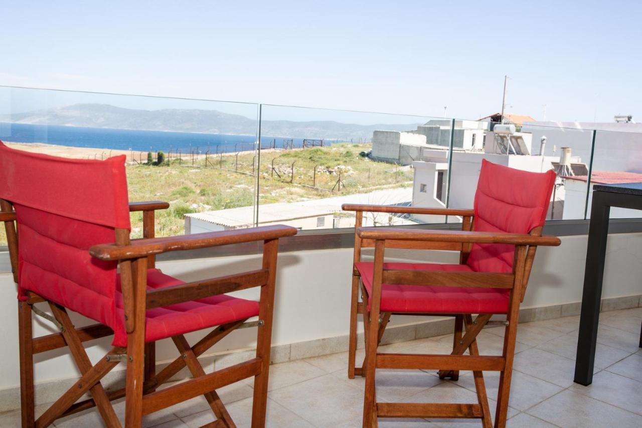 Komfort City Apartment "Elias" Mit Meerblick In Lavrio Bagian luar foto